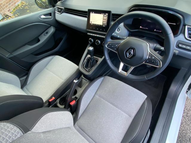 2024 (24) Renault Clio evolution TCe 90 2024